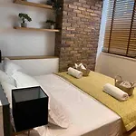 Apartment Ladadikathess *